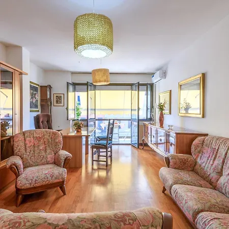 Apartment Lovely In With Wifi *